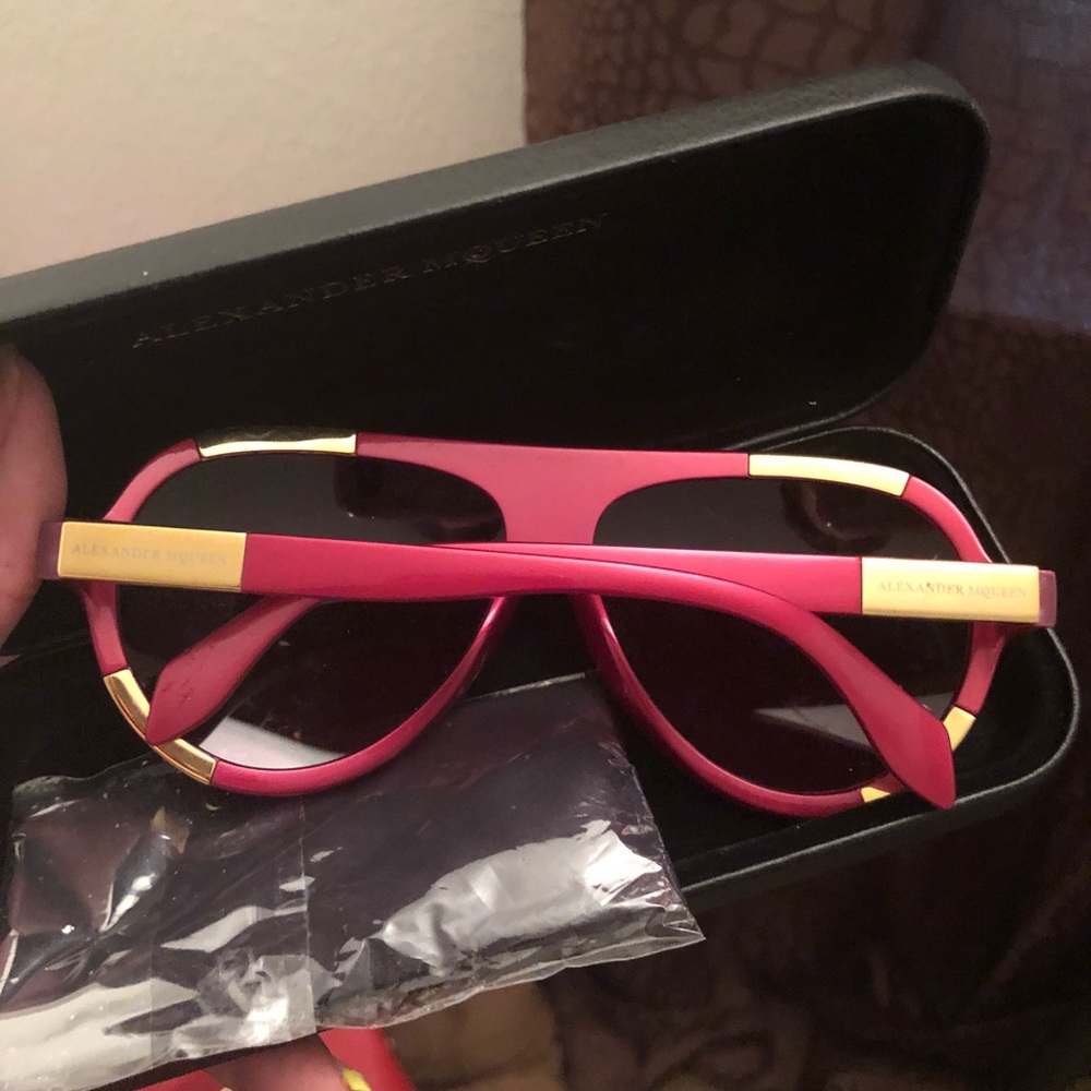 Brand New Alexander McQueen sunglasses